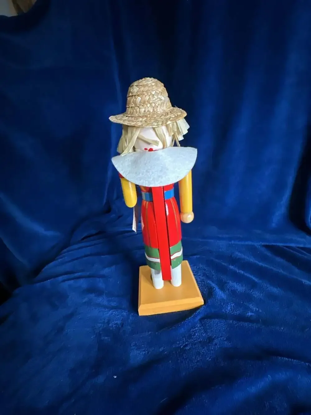 2009 Limited Edition 14-Inch Scarecrow Nutcracker